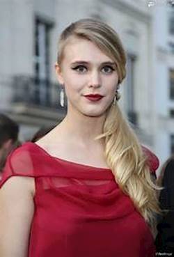 Gaia Weiss - Wikipedia